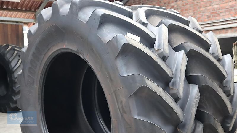 Reifen des Typs Bridgestone VF710/70R42 --VT-TRACTOR--SONDERPOSTEN--REIFEN MIT KLEINER MACKE--, Neumaschine in Ennigerloh (Bild 5)