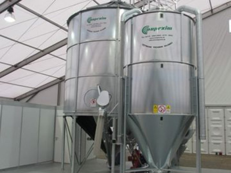 Silo des Typs Conpexim Futtersilo, Neumaschine in Apetlon (Bild 1)