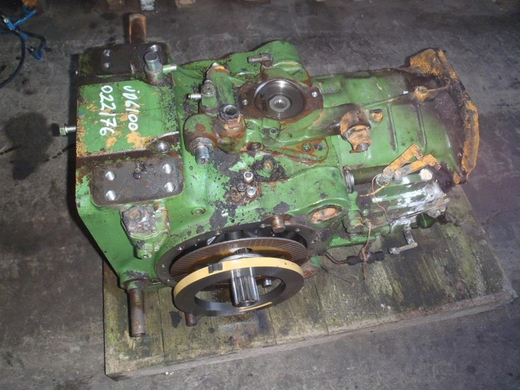 Sonstiges Traktorzubehör des Typs John Deere 6100 Bagtøj / Rear Transmission, Gebrauchtmaschine in Viborg (Bild 1)