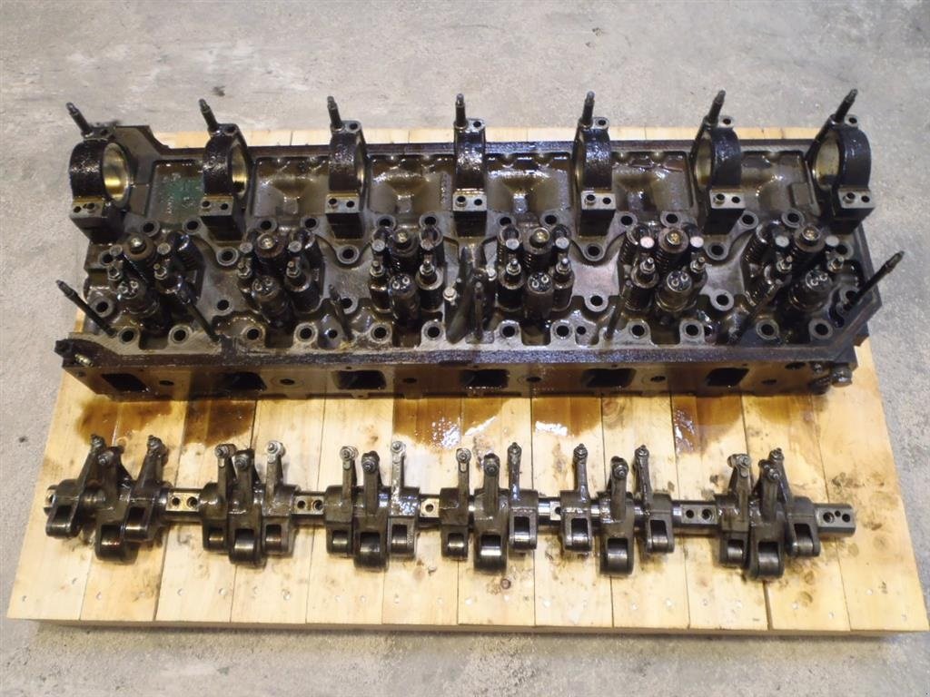 Sonstiges Traktorzubehör des Typs Volvo L180E Topstykke / Cylinder Head, Gebrauchtmaschine in Viborg (Bild 6)