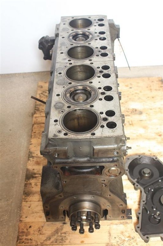 Sonstiges Traktorzubehör des Typs Valtra S353 Shortblock, Gebrauchtmaschine in Viborg (Bild 6)