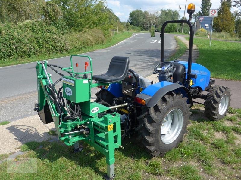 Bagger des Typs Geo BH5 Heckbagger Anbaubagger Bagger Neu Traktor, Neumaschine in Sülzetal OT Osterweddingen (Bild 5)