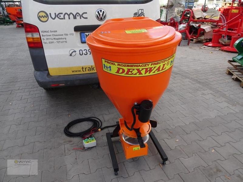 Schneepflug des Typs Dexwal Salt Drog 100 Liter Streuer ATV Radlader PKW Elektro NEU, Neumaschine in Sülzetal OT Osterweddingen (Bild 13)