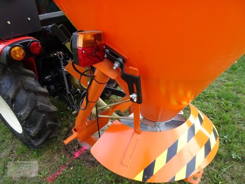 Schneepflug des Typs Vemac Profi 300 Liter Streuer Salzstreuer Winterdienst Neu, Neumaschine in Sülzetal OT Osterweddingen (Bild 3)