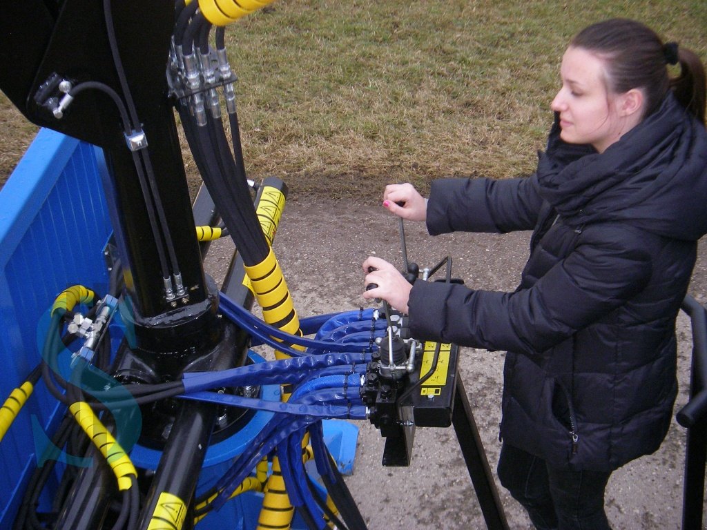 Rückewagen & Rückeanhänger des Typs KTS 8,5 to + 6,4 m, Neumaschine in Dietramszell (Bild 21)