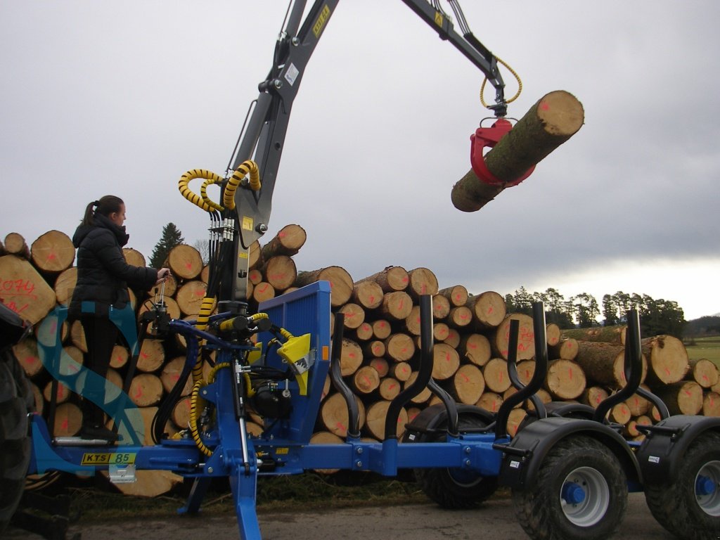 Rückewagen & Rückeanhänger des Typs KTS 8,5 to + 6,4 m, Neumaschine in Dietramszell (Bild 1)