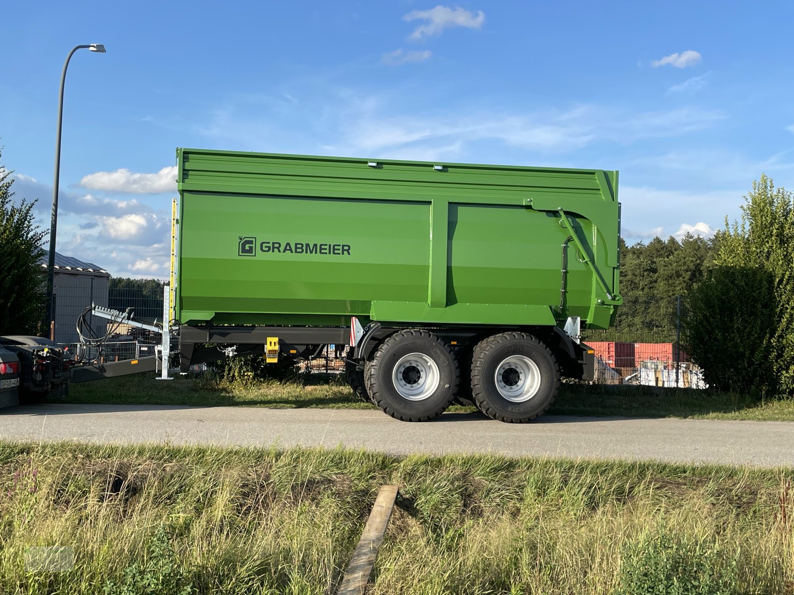 Kipper des Typs Grabmeier Mulden Kipper, Neumaschine in Reisbach (Bild 8)