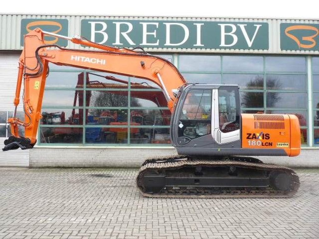 Kettenbagger des Typs Hitachi ZX 180 LC N-3, Gebrauchtmaschine in Roosendaal (Bild 1)