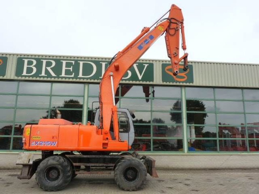 Mobilbagger des Typs Sonstige FIAT-HITACHI EX 215 W, Neumaschine in Roosendaal (Bild 1)