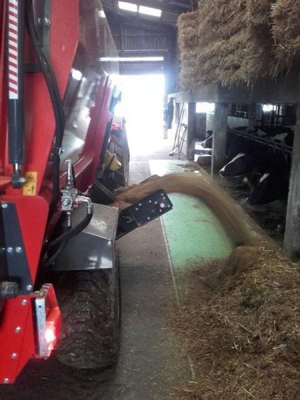 Futtermischwagen des Typs Minos Agri Futtermischwagen T-YYKM 10, Neumaschine in Münstermaifeld (Bild 12)