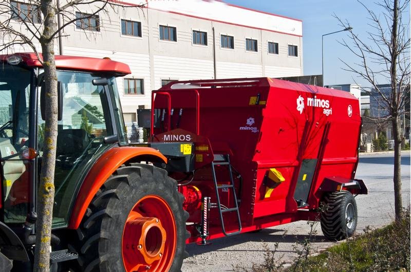 Futtermischwagen des Typs Minos Agri Futtermischwagen T-YYKM 10, Neumaschine in Münstermaifeld (Bild 5)