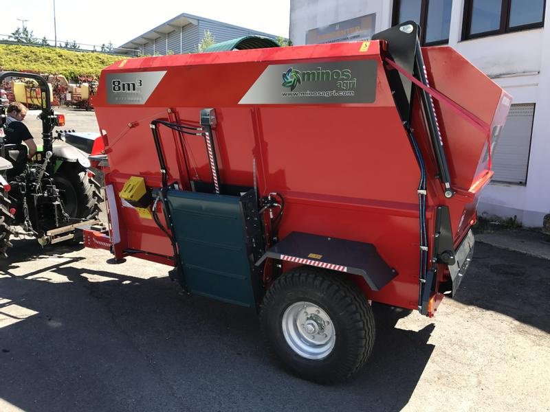 Futtermischwagen des Typs Minos Agri Futtermischwagen T-YYKM 8, Neumaschine in Münstermaifeld (Bild 1)