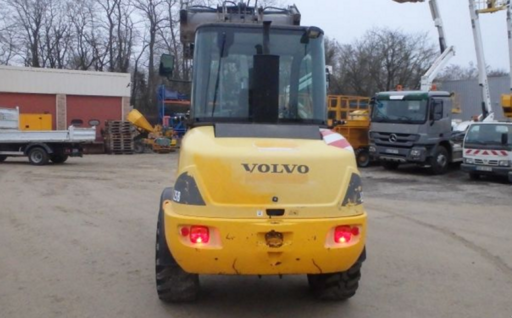 Frontlader des Typs Volvo L25B, Neumaschine in Київ (Bild 7)