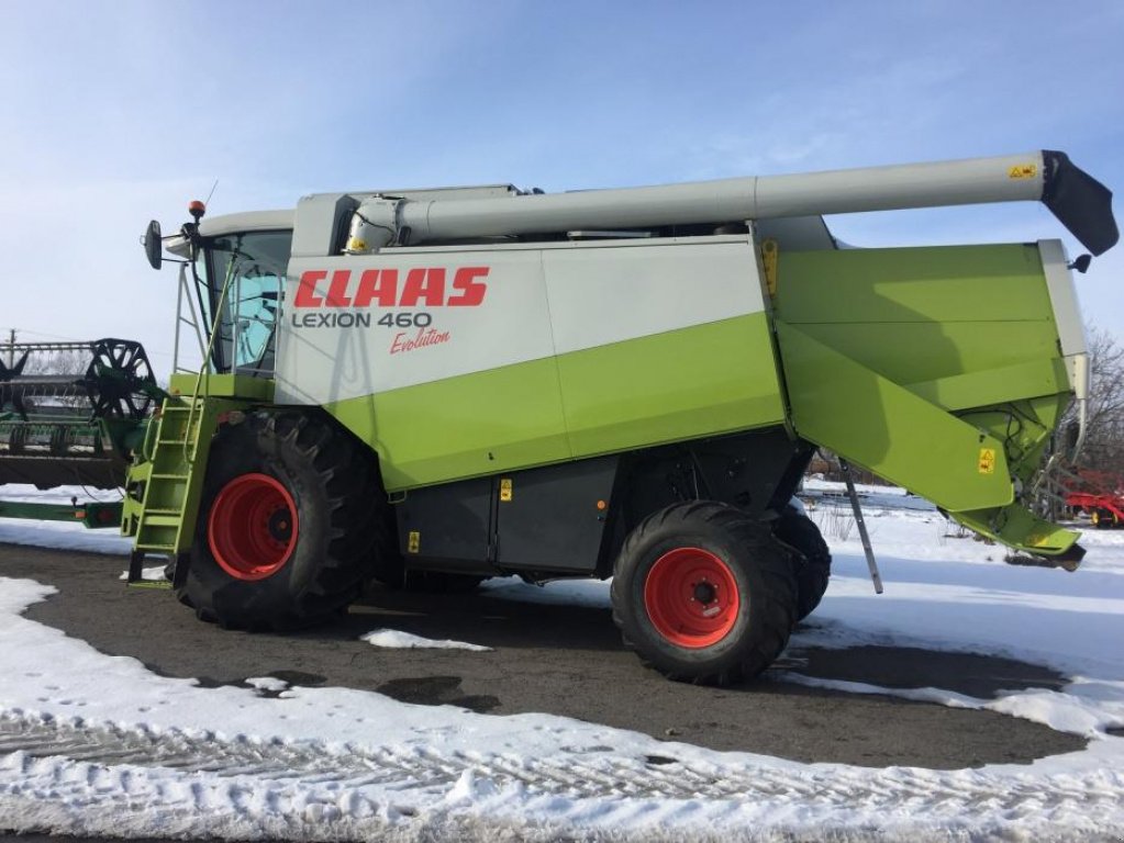 Oldtimer-Mähdrescher des Typs CLAAS Lexion 460 Evolution, Neumaschine in Золочів (Bild 1)