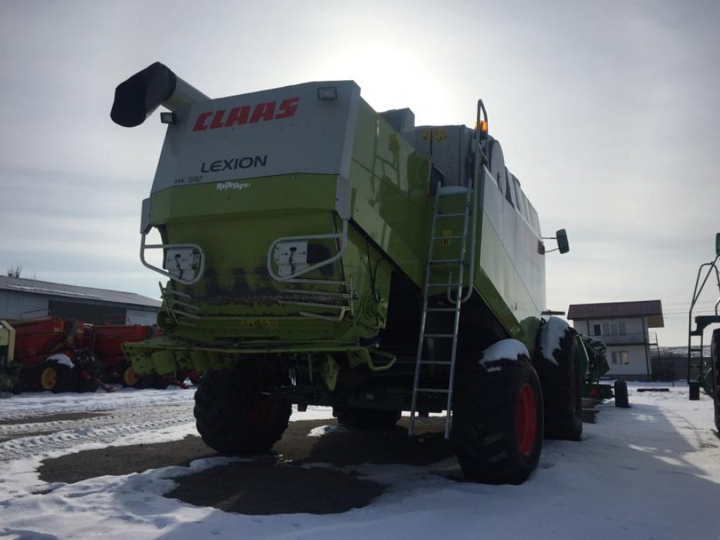 Oldtimer-Mähdrescher des Typs CLAAS Lexion 460 Evolution, Neumaschine in Золочів (Bild 5)