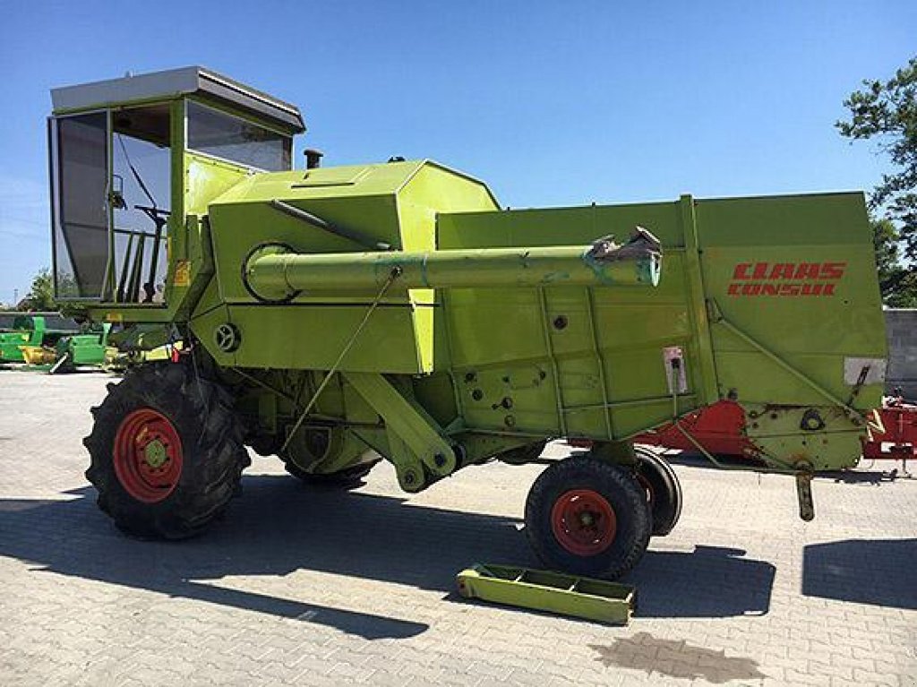 Oldtimer-Mähdrescher des Typs CLAAS Consul, Neumaschine in Рівне (Bild 1)