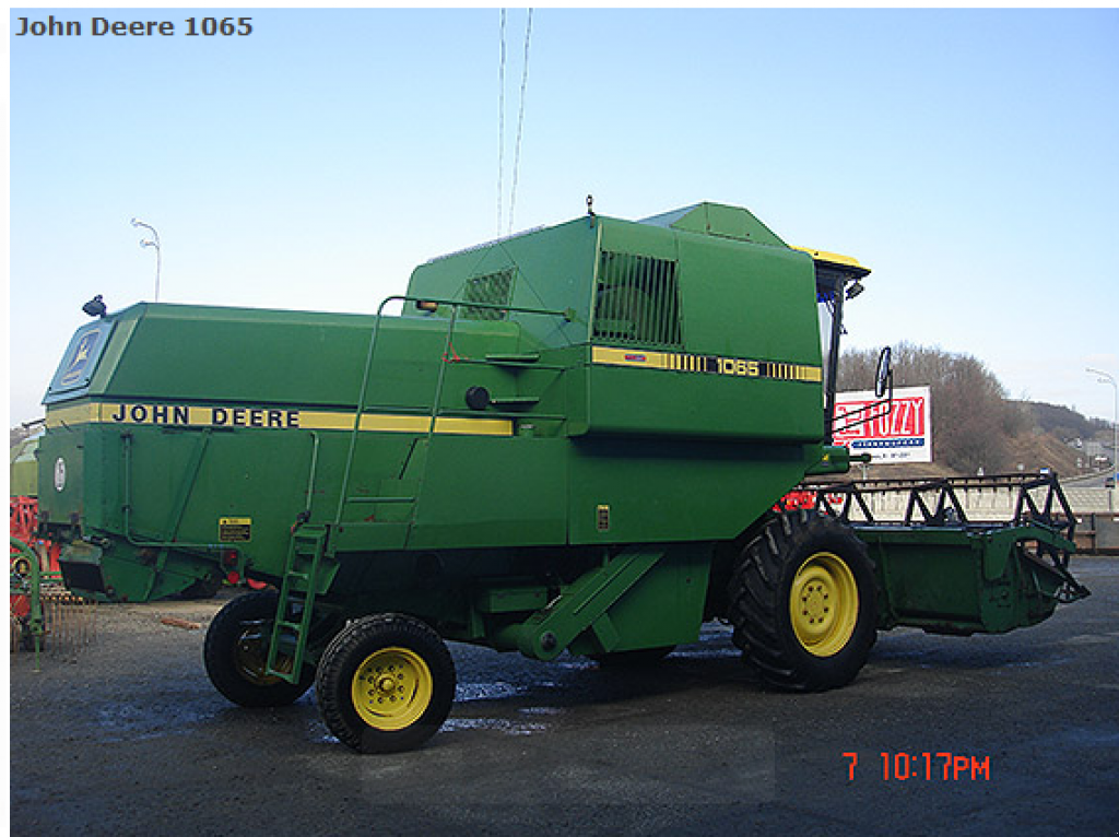 Oldtimer-Mähdrescher des Typs John Deere 1065, Neumaschine in Рівне (Bild 2)