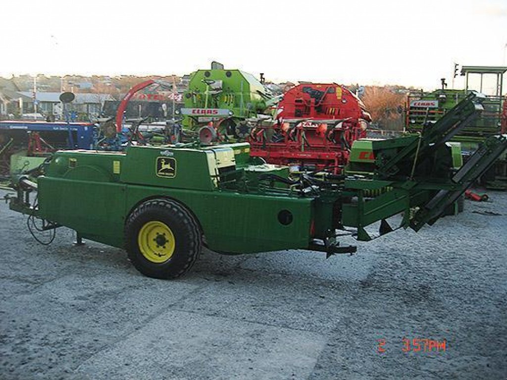 Hochdruckpresse des Typs John Deere 359,  in Рівне (Bild 8)