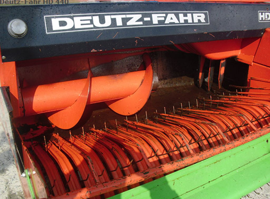 Hochdruckpresse des Typs Same Deutz Fahr HD 440,  in Рівне (Bild 2)