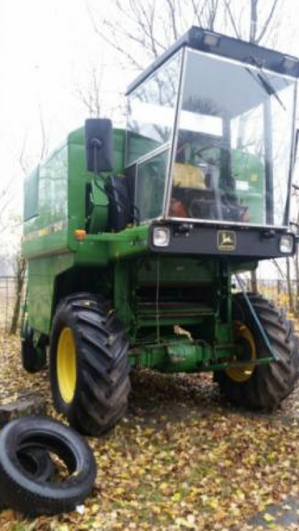 Oldtimer-Mähdrescher des Typs John Deere 1042, Neumaschine in Луцьк (Bild 2)