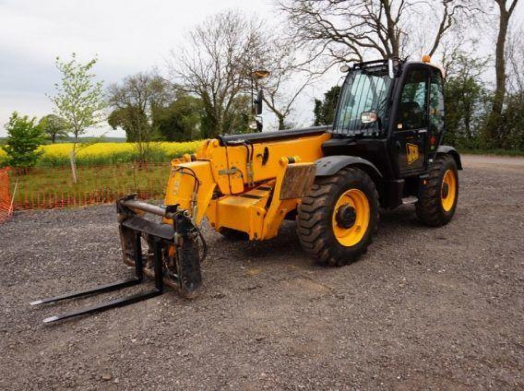 Teleskopstapler des Typs JCB 535-140, Neumaschine in Київ (Bild 1)