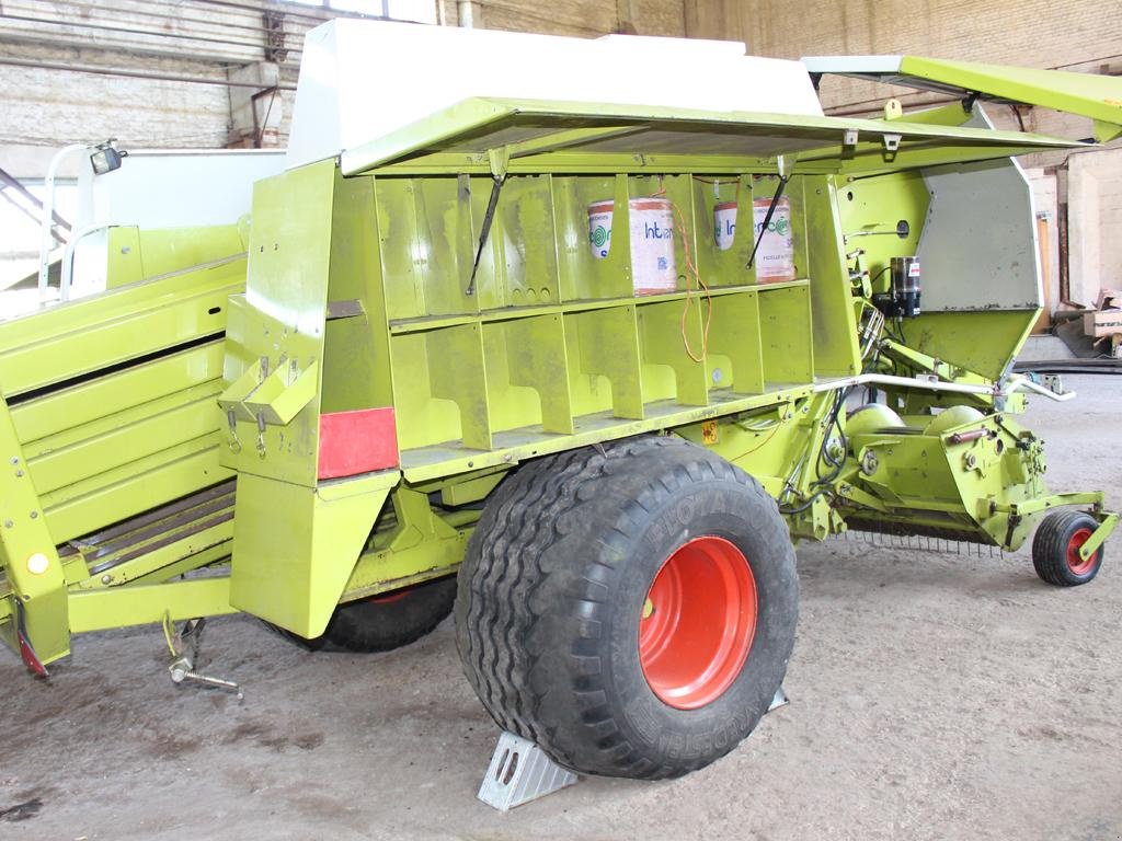 Hochdruckpresse des Typs CLAAS Quadrant 2100,  in Ковель (Bild 6)