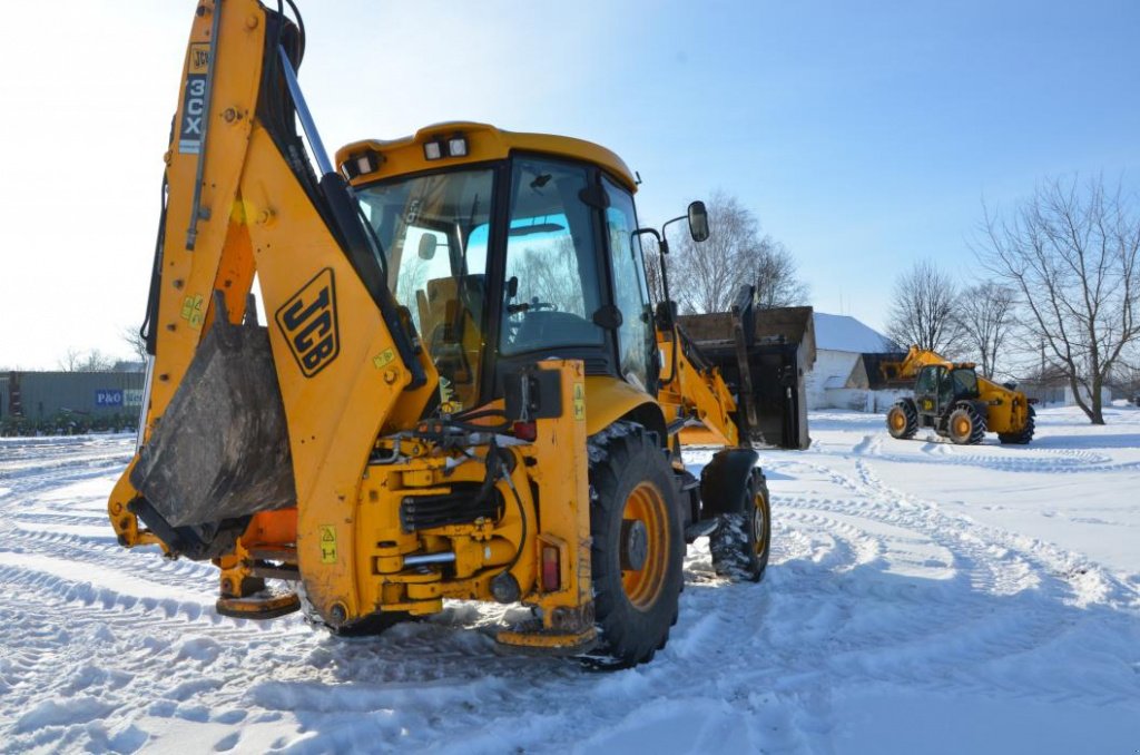 Frontlader des Typs JCB 3CX,  in Біла Церква (Bild 10)