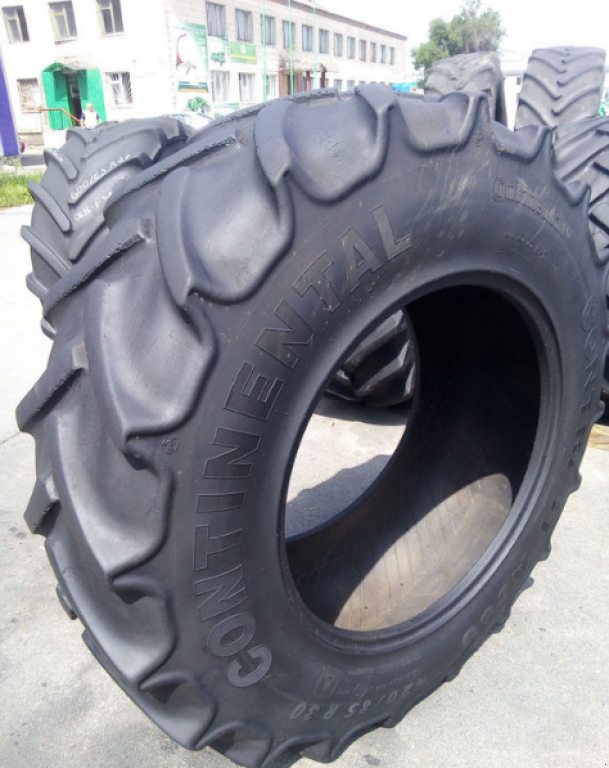 Reifen des Typs Continental 420/85R30 (16.9R30),  in Житомир (Bild 1)