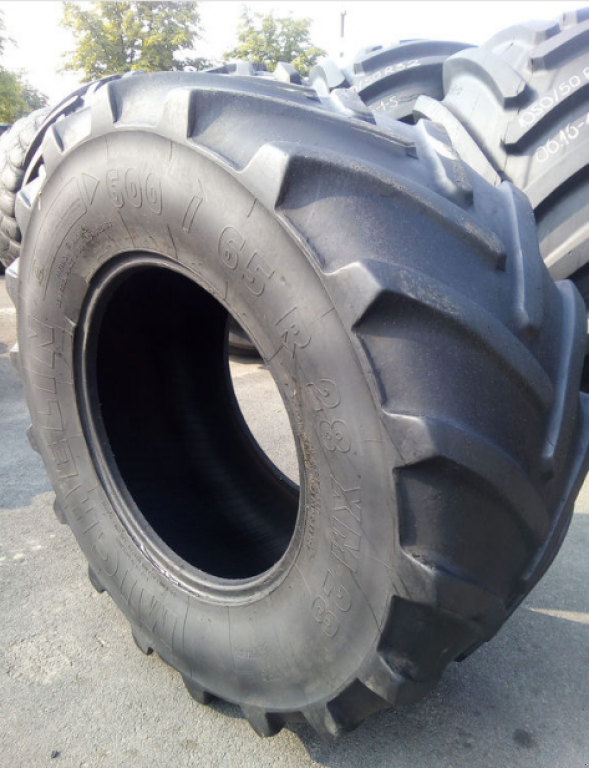 Reifen des Typs Michelin 600/65R28 XM 28,  in Житомир (Bild 1)