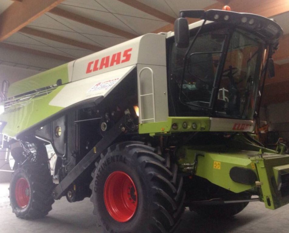 Oldtimer-Mähdrescher des Typs CLAAS Lexion 760, Neumaschine in Золочів (Bild 1)