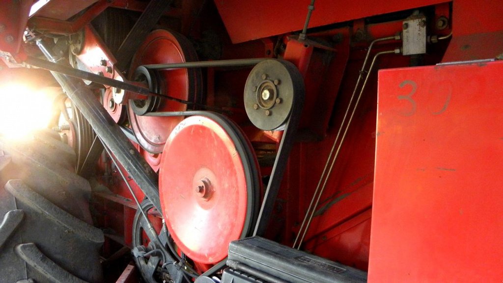 Oldtimer-Mähdrescher des Typs Massey Ferguson 40 RS, Neumaschine in Не обрано (Bild 8)