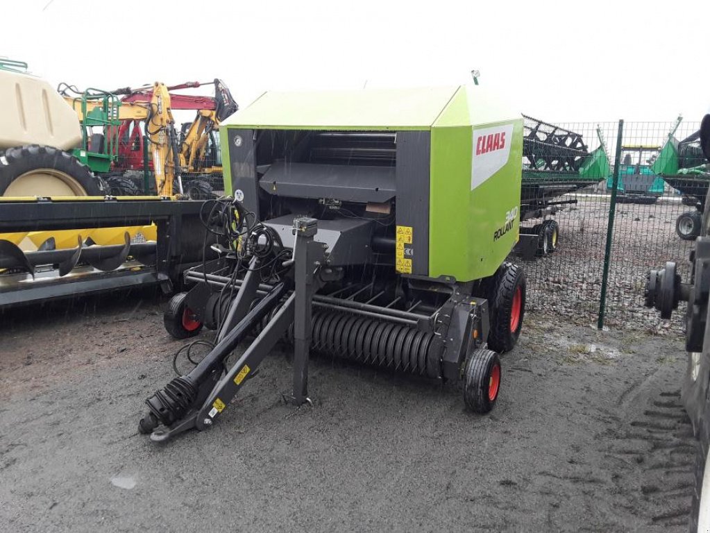 Rundballenpresse des Typs CLAAS Rollant 340 RC,  in Київ (Bild 1)