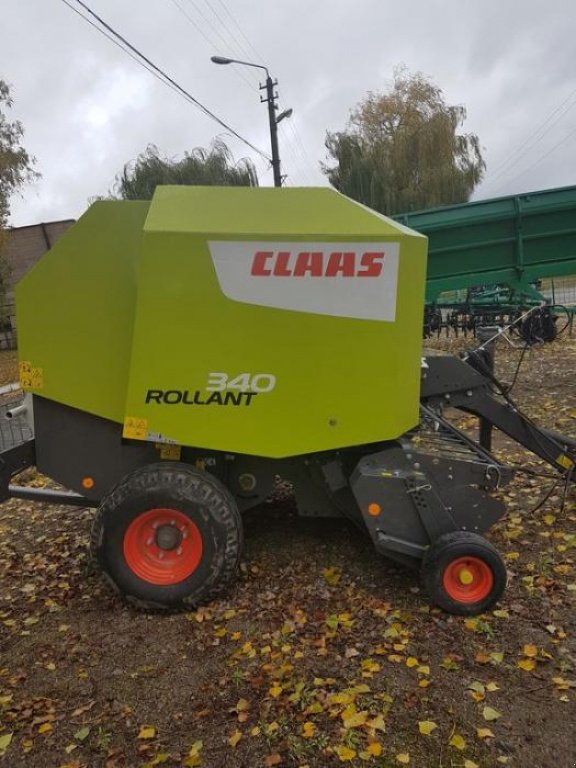 Rundballenpresse des Typs CLAAS Rollant 340 RC,  in Київ (Bild 9)