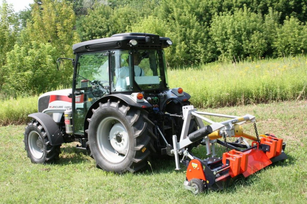 Oldtimer-Traktor des Typs Antonio Carraro VL 90, Neumaschine in Київ (Bild 3)