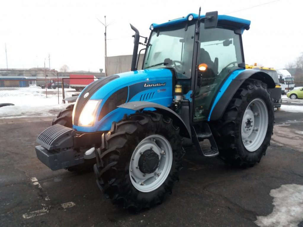 Oldtimer-Traktor des Typs Landini 5-115H, Neumaschine in Краматорськ (Bild 1)