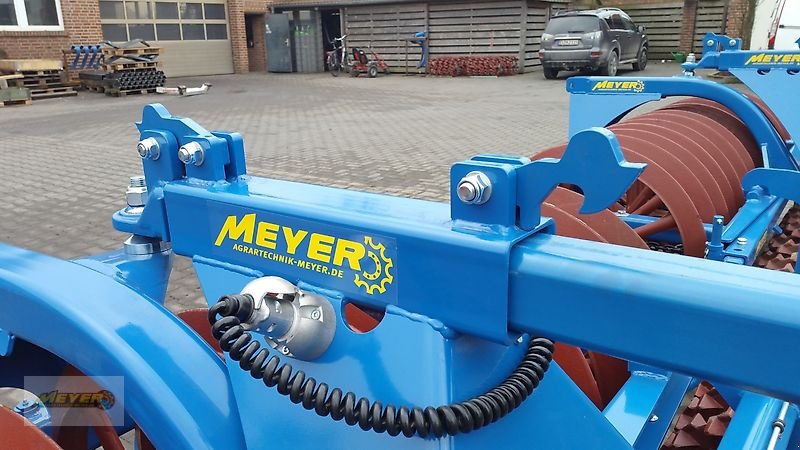 Packer & Walze des Typs Meyer Agrartechnik WP 18/4 N, Neumaschine in Andervenne (Bild 7)