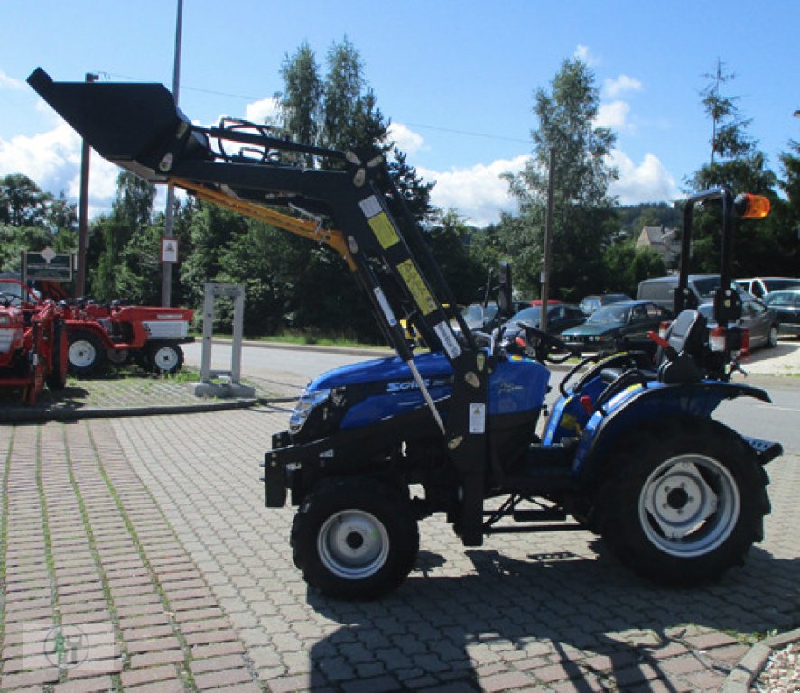 Traktor des Typs Solis Kleintraktor SOLIS 26 Traktor Allrad mit Frontlader (inkl. Parallelführung), Neumaschine in Schwarzenberg (Bild 1)