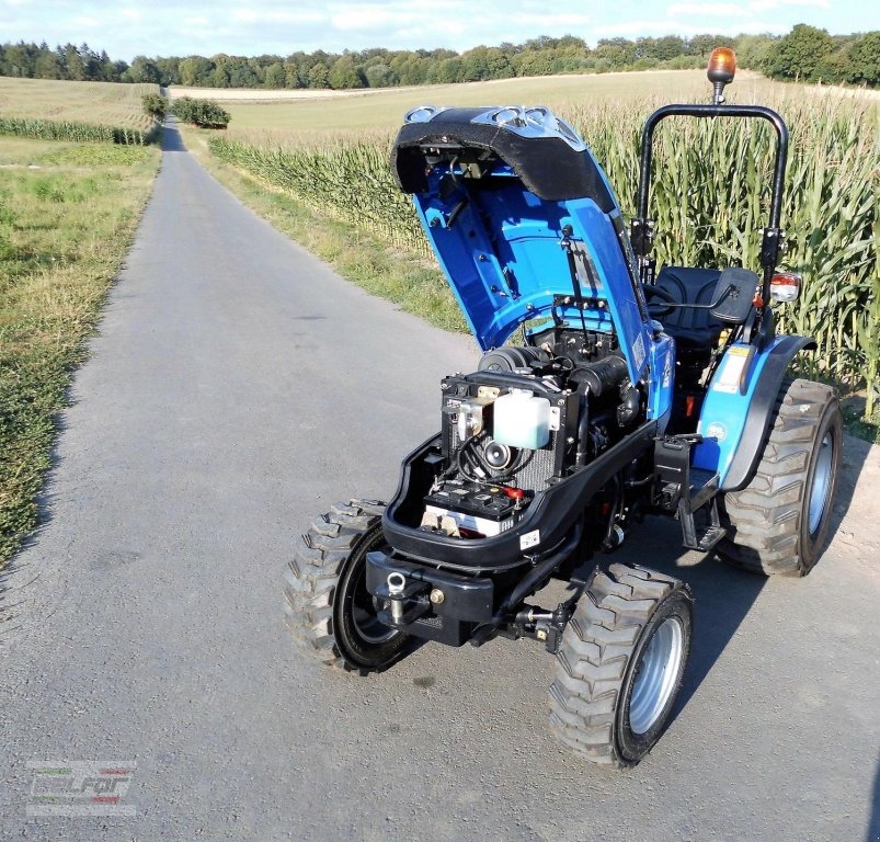 Traktor des Typs Solis 26 mit Industriebereifung, Neumaschine in Gillenfeld (Bild 9)