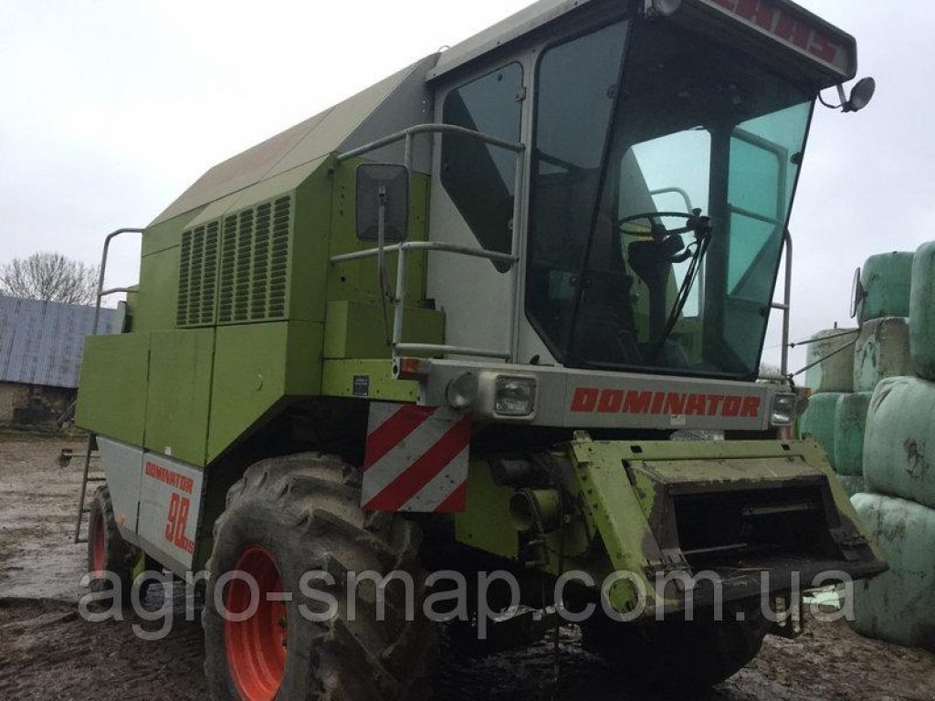 Oldtimer-Mähdrescher des Typs CLAAS Dominator 98,  in Горохів (Bild 1)