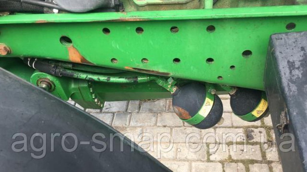 Oldtimer-Traktor des Typs John Deere 7810, Neumaschine in Горохів (Bild 4)