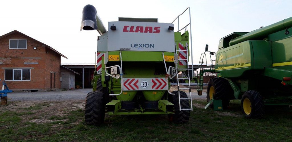 Oldtimer-Mähdrescher des Typs CLAAS Lexion 480 Evolution, Neumaschine in Рівне (Bild 3)