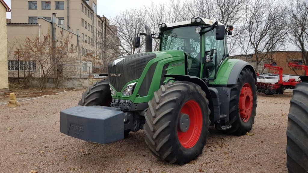 Oldtimer-Traktor des Typs Fendt 936 Vario Power, Neumaschine in Дніпро (Bild 3)