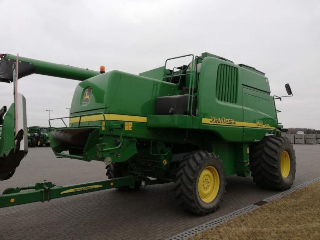 Oldtimer-Mähdrescher des Typs John Deere 9680i WTS, Neumaschine in Путрівка (Bild 12)