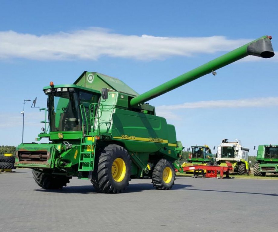 Oldtimer-Mähdrescher des Typs John Deere 9640i WTS, Neumaschine in Путрівка (Bild 3)