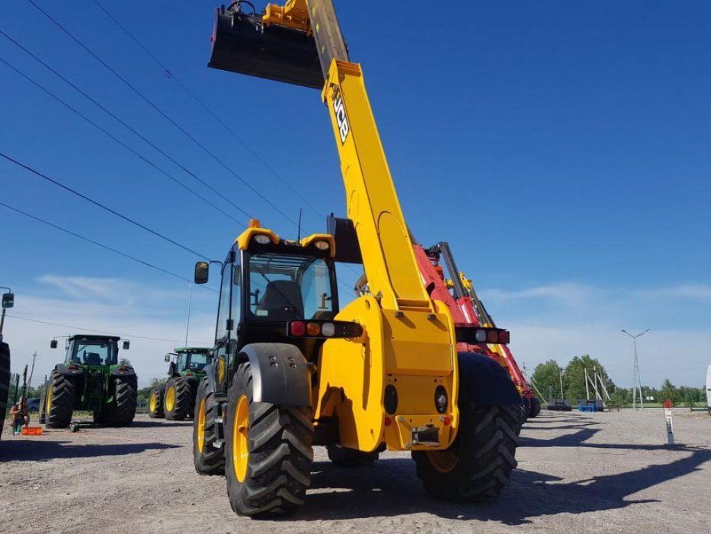 Teleskopstapler des Typs JCB 531-70 Agri, Neumaschine in Путрівка (Bild 8)