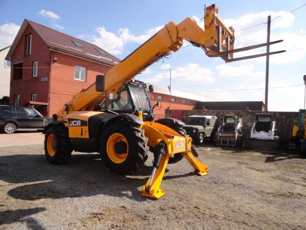 Teleskopstapler des Typs JCB 535-140, Neumaschine in Антополь (Bild 4)