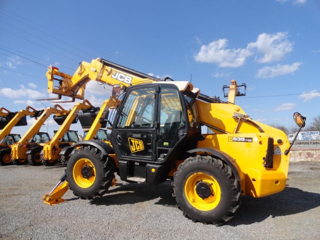 Teleskopstapler des Typs JCB 535-140, Neumaschine in Антополь (Bild 1)