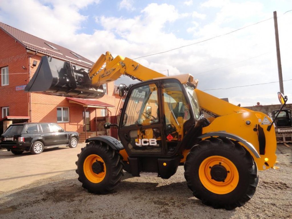 Teleskopstapler des Typs JCB 531-70, Neumaschine in Антополь (Bild 9)