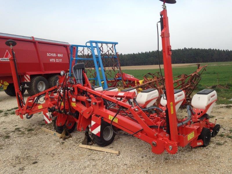 Einzelkornsägerät des Typs Kuhn Maxxima 8 RT, Gebrauchtmaschine in Burglengenfeld (Bild 1)