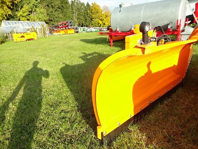 Schneepflug des Typs H-L-M Varioschneepflug -H L M -  3 Meter -  Universalschneepflug, Neumaschine in Neureichenau (Bild 24)